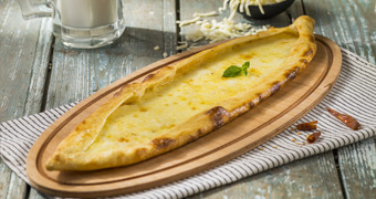 Kaşarlı Pide